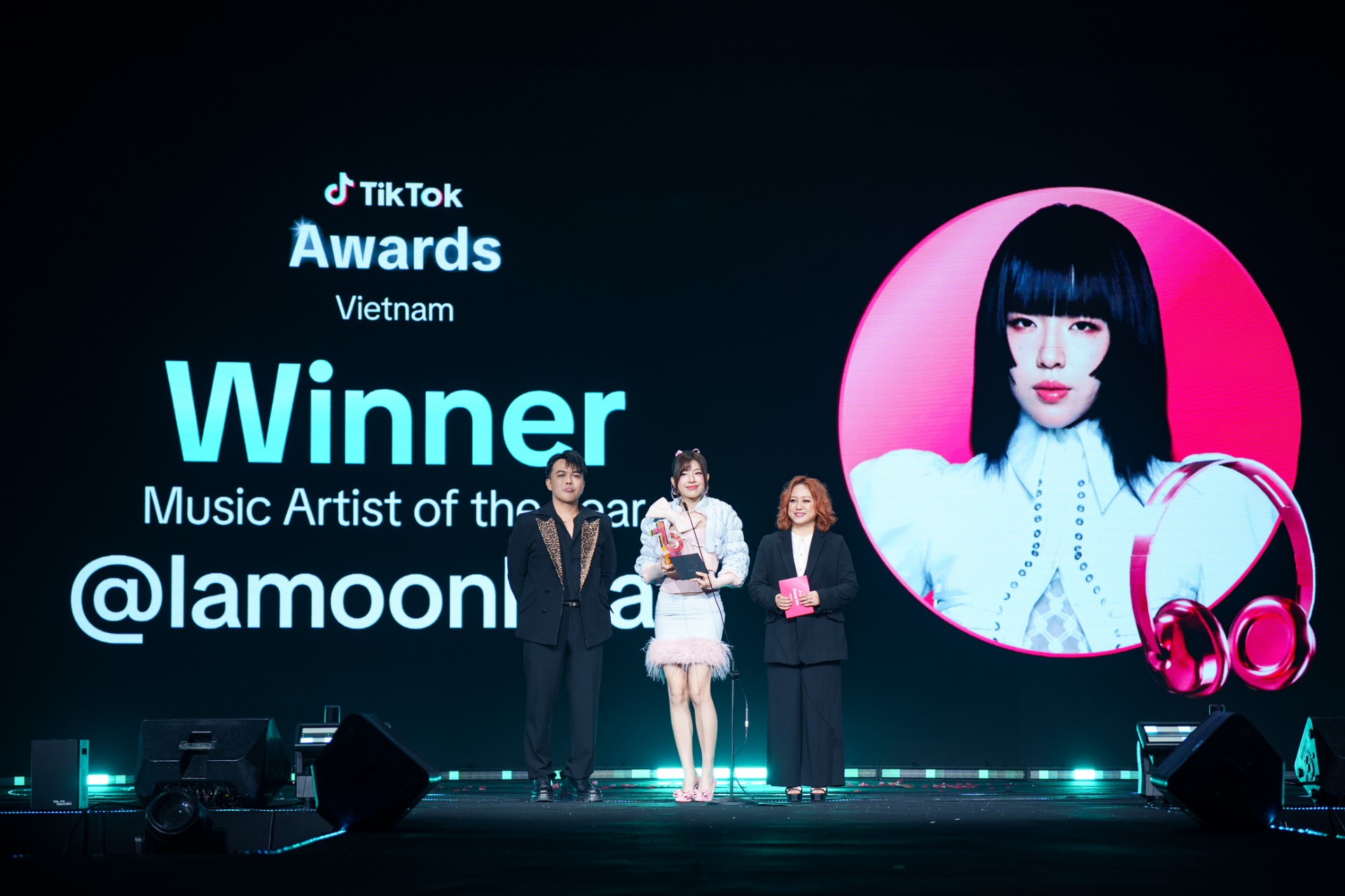 Social Media Strategies for Musicians in Vietnam